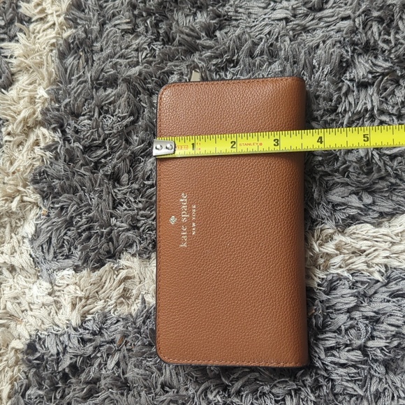 Kate Spade Bailey Peppled Leather Large Warm Gingerbread Brown Wallet - Picture 3 of 9